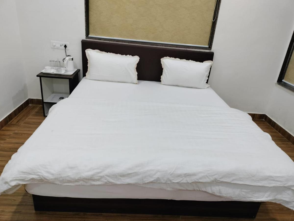 Hotel Satkar International Chhindwāra エクステリア 写真