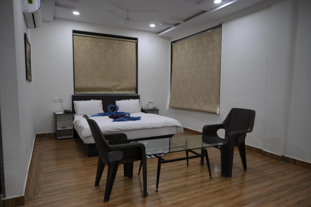 Hotel Satkar International Chhindwāra エクステリア 写真