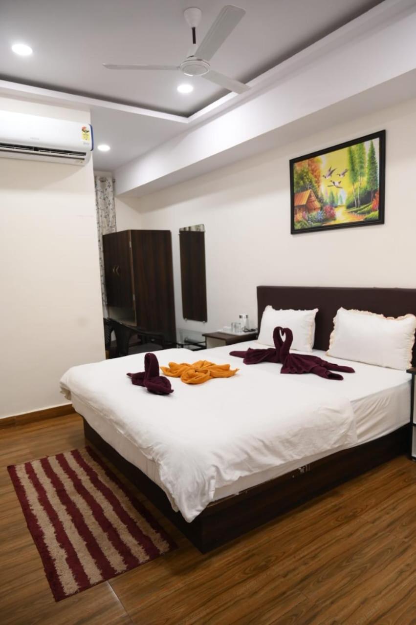Hotel Satkar International Chhindwāra エクステリア 写真