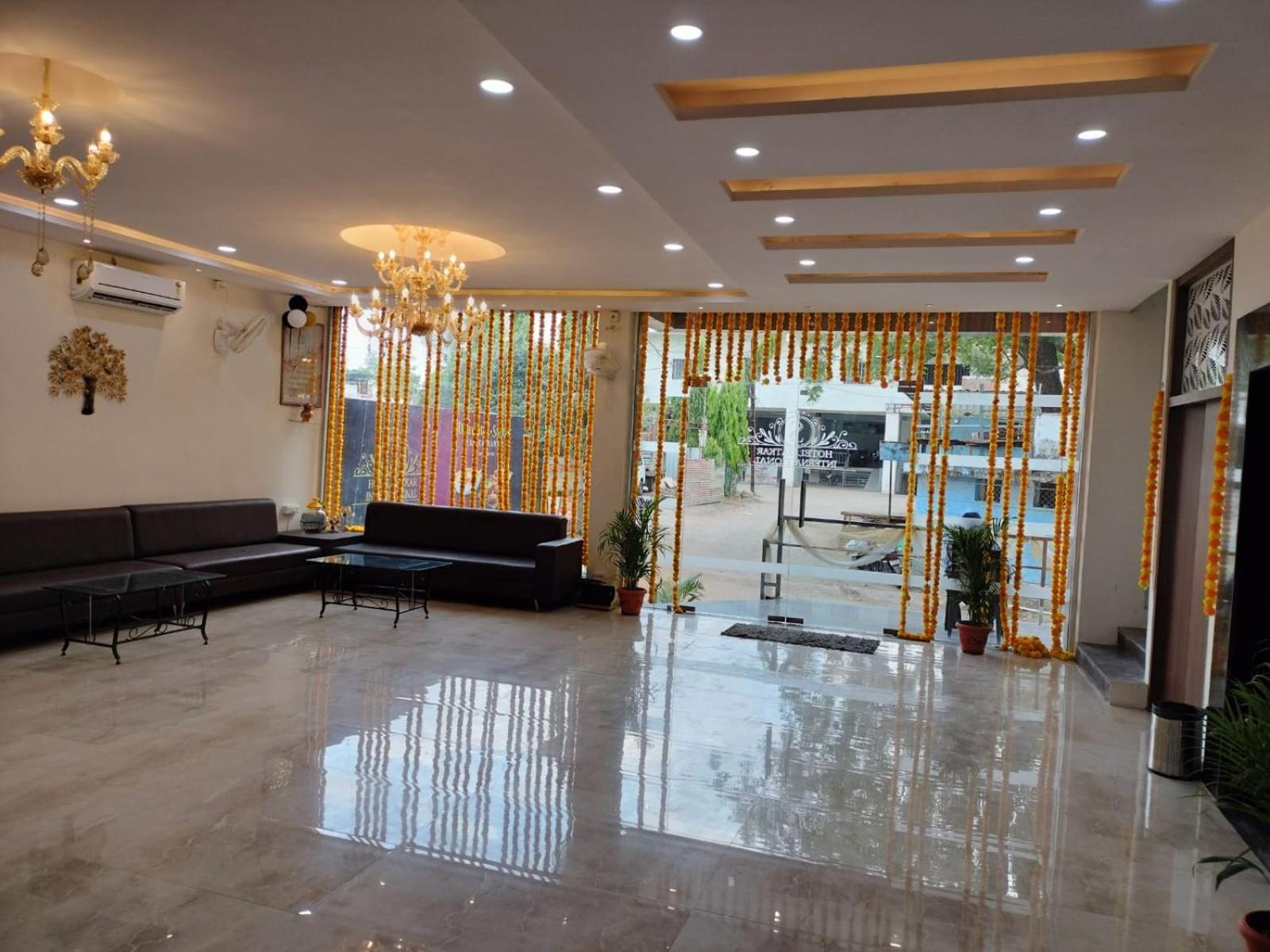 Hotel Satkar International Chhindwāra エクステリア 写真